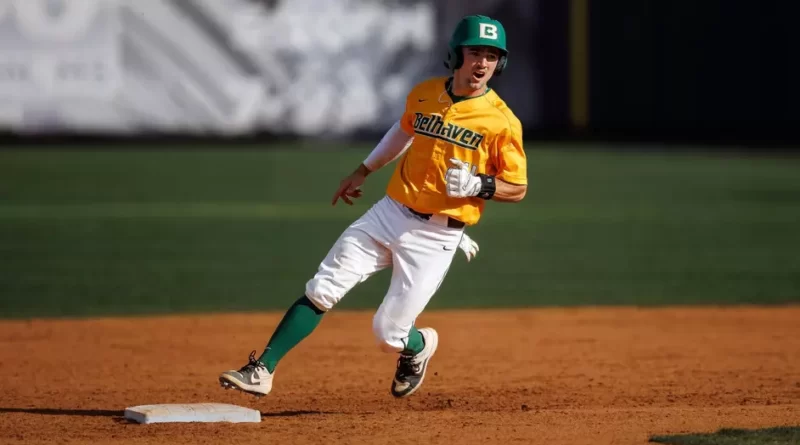 Belhaven Baseball Sweeps No. 25 East Texas Baptist in Opening Homestand Blazers Baseball Sweeps No. 25 ETBU in Opening Homestand