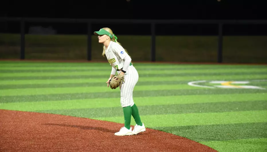 Belhaven Softball Splits Doubleheader at Jim McLeod Field
