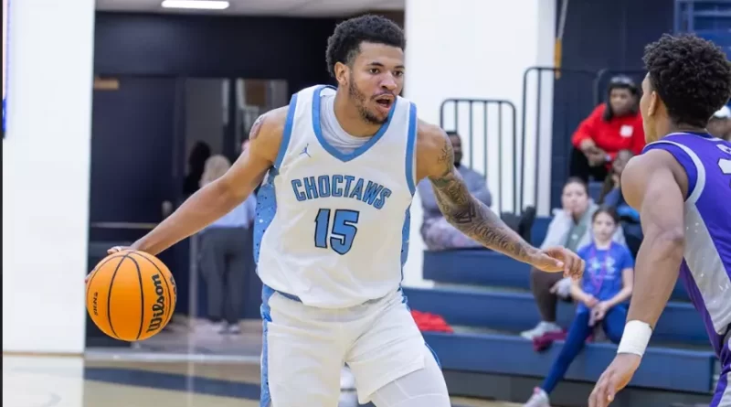 Mississippi College Falls to AUM in Close Men’s Basketball Game Men's Basketball: Mississippi College Battles Hard in Close Game