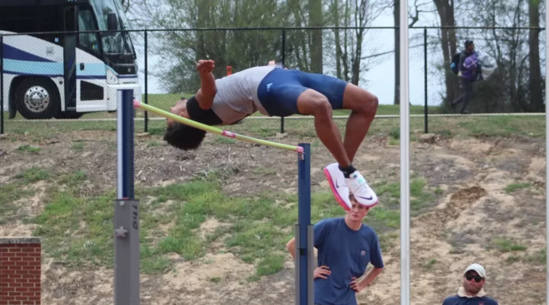 Mississippi University for Women Track and Field Sets Three School Records at Bulldog Alumni Relays Track and Field goes to the Dawgs, and brings home 3 school records