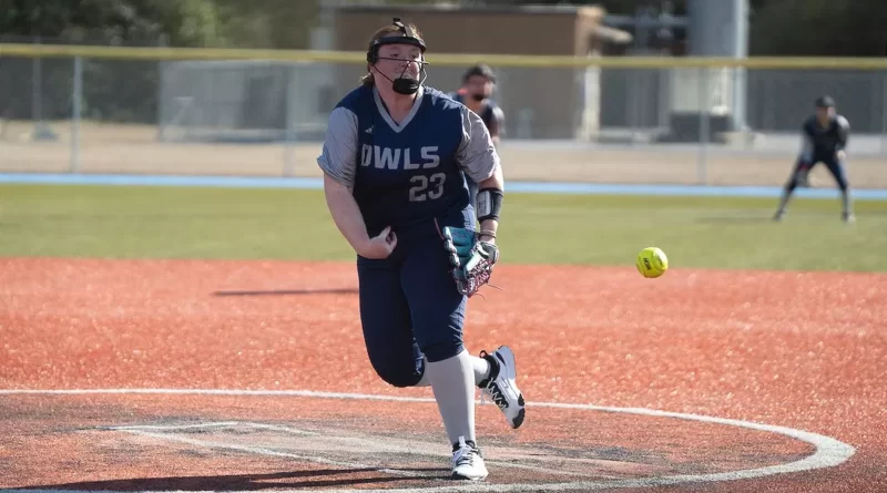 Owls softball splits with Greenville to stay atop SLIAC standings Owls softball splits with Greenville to retain a share of SLIAC top spot