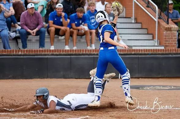 Lauryn Roebuck Homers as Southwest Mississippi Softball Falls to Co-Lin Tristan Allen homers against No. 4 Co-Lin for her 18th of the season