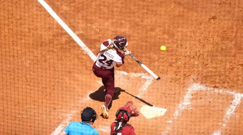 No. 8 Arkansas beats Mississippi State to clinch series State Drops Series To No. 8 Arkansas