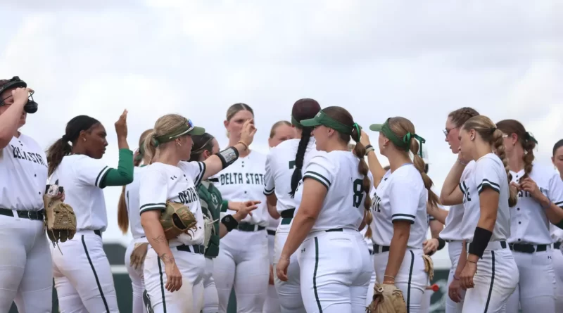 Delta State Softball Hosts Mississippi College for Senior Day Series Lady Statesmen to Host Senior Day against Choctaws this afternoon