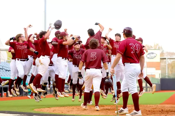 Hinds Baseball Sweeps Northeast with Offensive Outburst and Walk-Off Win Hinds Baseball Dominates Game One, Walks Off Game Two to Sweep Northeast