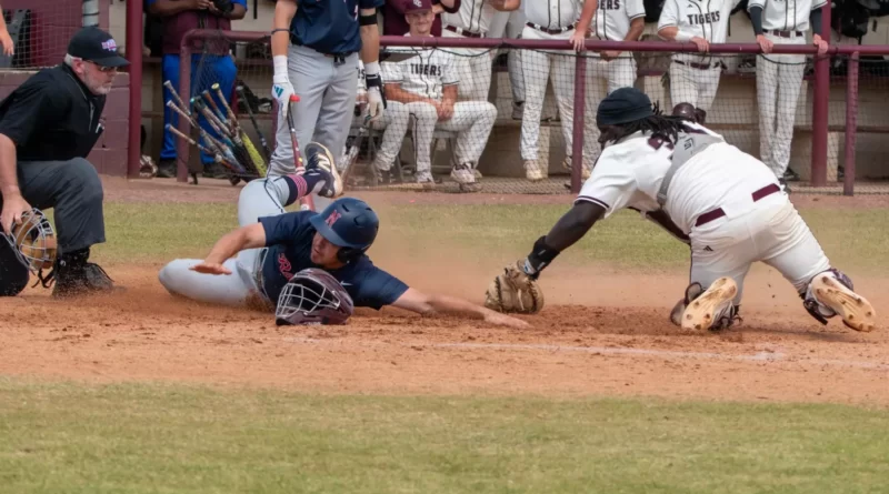 No. 25 Northwest Baseball Sweeps Coahoma in Conference Doubleheader #25 Northwest picks up important sweep of Coahoma behind strong outings from Randle and Doty