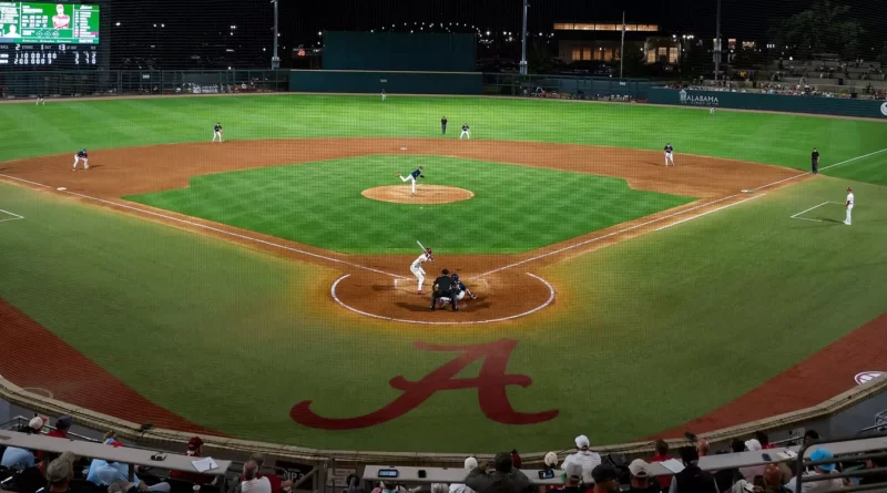 Alabama edges Ole Miss 5-4 in SEC baseball series opener in Tuscaloosa Comeback Falls Short for No. 15 Baseball In Tuscaloosa