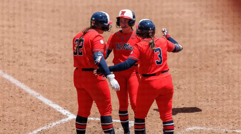 Ole Miss Softball Finishes Season Ranked 25th in USA Softball/ESPN Poll Softball Ends Season in USA Softball/ESPN Top-25 Rankings