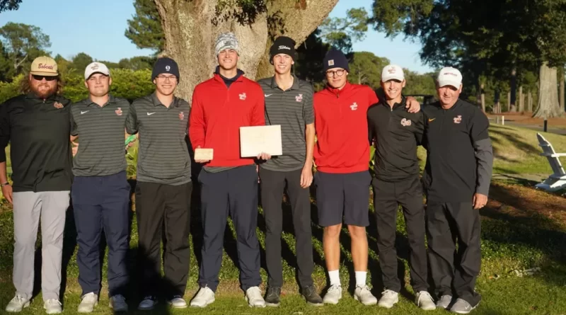 Men's golf boasts top GPA in MACCC