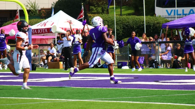 Hendrix edges Millsaps 36-27 in thriller at Harper Davis Field Football Falls to Hendrix, 36-27 in Back-and-Forth Battle