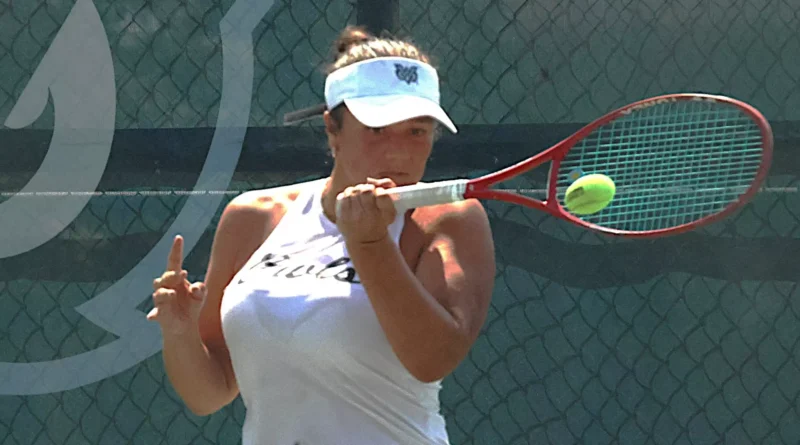 Owls Women’s Tennis Wins Two Matches in Fall Season Owls women’s tennis wins twice