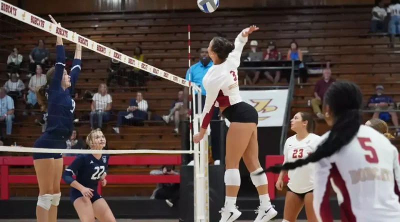Jones College volleyball falls in five-set thriller at Copiah-Lincoln No. 22 Jones falls in five set thriller in Wesson