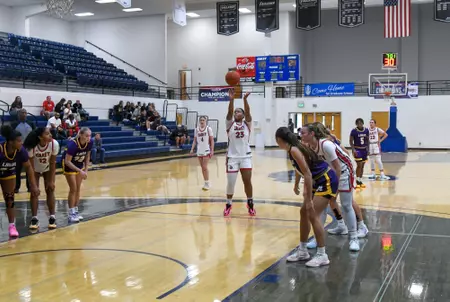 William Carey Opens Season With 77-56 Win Over LSU Alexandria Lady Crusaders Take Down LSUA in Season Opener