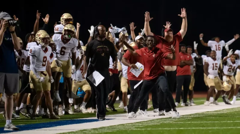 Jones College Erases 27-Point Deficit to Beat Southwest 41-40 Jones erases 27-point fourth quarter deficit, stuns Southwest 41-40